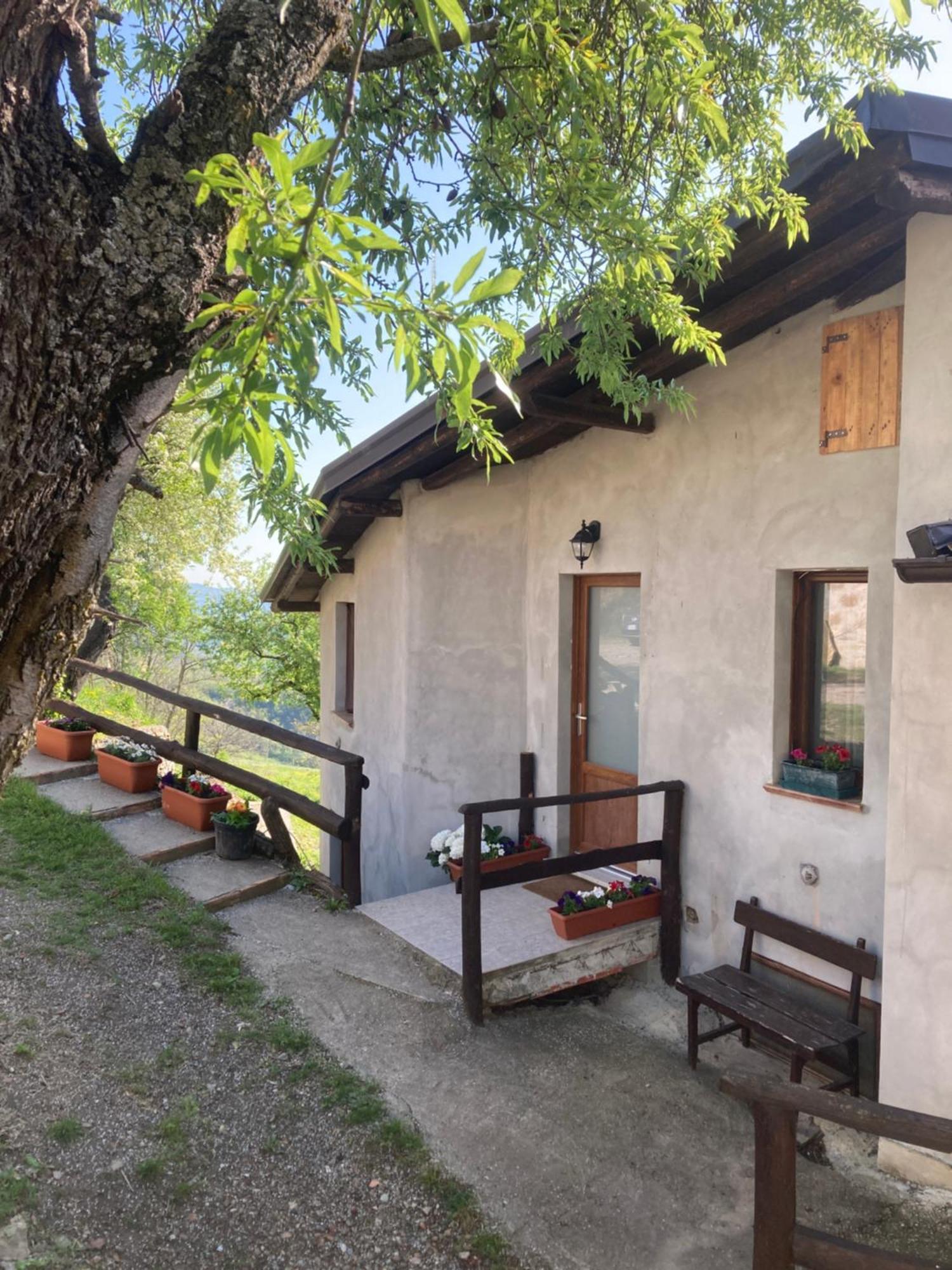 Casa Nella Natura A 博比奥 外观 照片